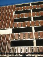   &raquo; Click to zoom ->