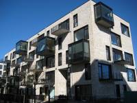   &raquo; Click to zoom ->