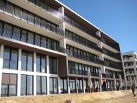   &raquo; Click to zoom ->