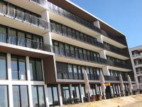   &raquo; Click to zoom ->