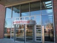   &raquo; Click to zoom ->