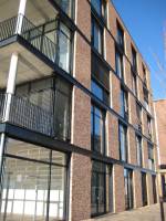   &raquo; Click to zoom ->