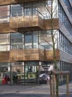   &raquo; Click to zoom ->