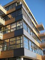   &raquo; Click to zoom ->