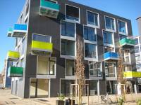   &raquo; Click to zoom ->