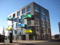   &raquo; Click to zoom ->